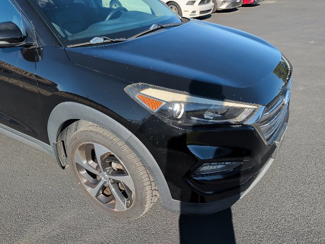 Used 2017 Hyundai Tucson Limited w/ Limited Ultimate Package 03 FWD image 5
