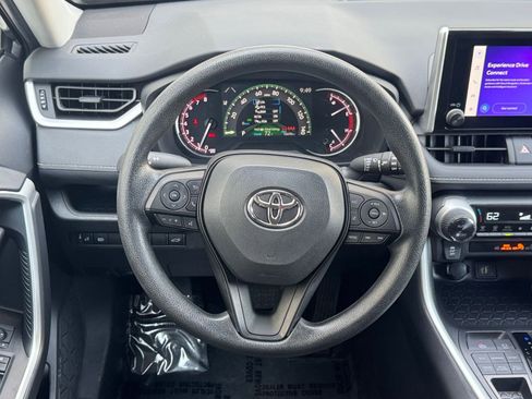 Used 2025 Toyota RAV4 XLE w/ Convenience Package image 29