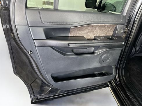 Used 2020 Ford Expedition Max Limited RWD image 27