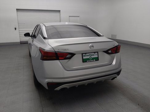Used 2019 Nissan Altima 2.5 SV FWD image 6
