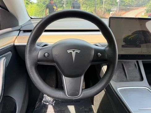 Used 2023 Tesla Model Y Long Range AWD/4WD image 43