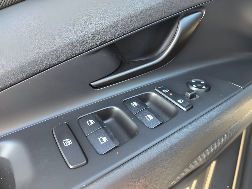 New 2026 Hyundai Elantra SEL Sport Premium FWD image 25