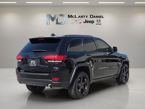 Used 2021 Jeep Grand Cherokee Freedom Edition image 5