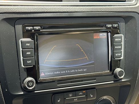 Used 2015 Volkswagen Jetta SE FWD image 24