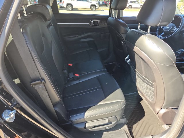 Used 2022 Kia Sorento S FWD image 25