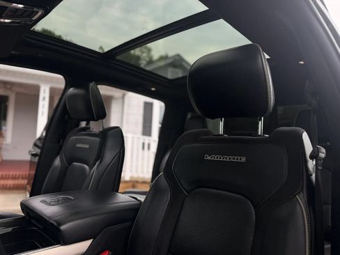 Used 2019 RAM 1500 Laramie AWD/4WD image 23