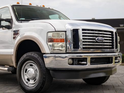Used 2008 Ford F350 Lariat AWD/4WD image 3