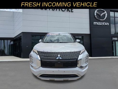 Used 2022 Mitsubishi Outlander SE AWD/4WD image 8