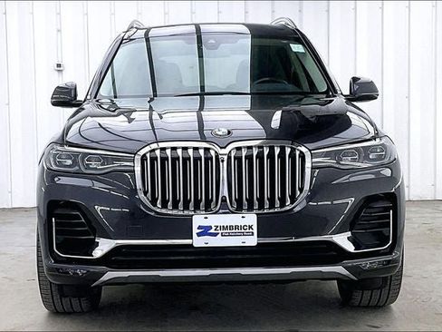 Used 2021 BMW X7 xDrive40i w/ Executive Package image 3