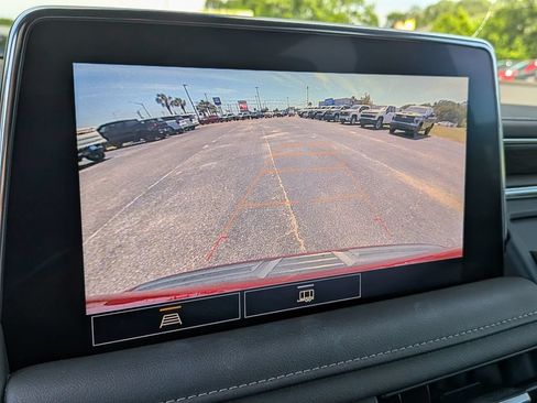 Used 2021 Chevrolet Tahoe Z71 AWD/4WD image 26