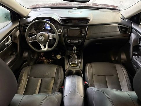 Used 2018 Nissan Rogue SL image 10