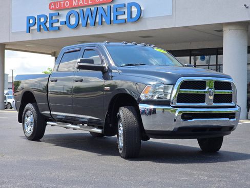 Used 2014 RAM 2500 Tradesman w/ Chrome Appearance Group AWD/4WD image 6