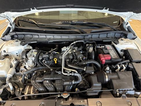 Used 2025 Nissan Altima 2.5 SL AWD/4WD image 11