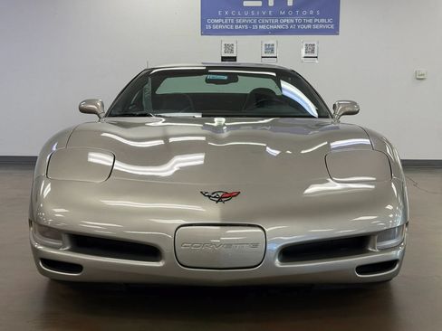Used 1999 Chevrolet Corvette Coupe RWD image 3