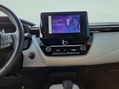 Used 2025 Toyota Corolla SE image 22