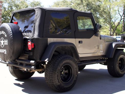 Used 2005 Jeep Wrangler X AWD/4WD image 10