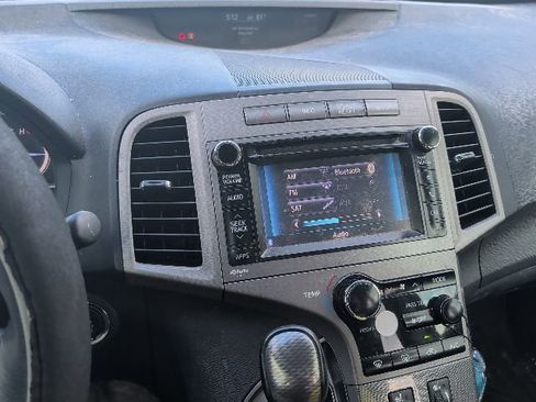 Used 2013 Toyota Venza XLE image 13