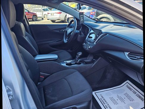 Used 2022 Chevrolet Malibu LT image 8