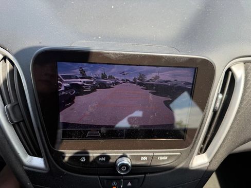 Used 2022 Chevrolet Malibu LT FWD image 26