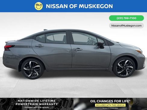 New 2025 Nissan Versa SR w/ Trunk Package image 8