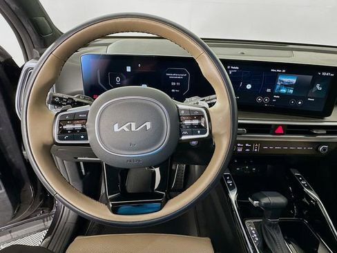 Used 2025 Kia Sorento SX Prestige w/ Olive Brown Leather Package image 11