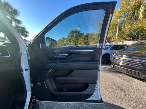 New 2026 Chevrolet Suburban Z71 w/ Z71 Off-Road Package AWD/4WD image 28
