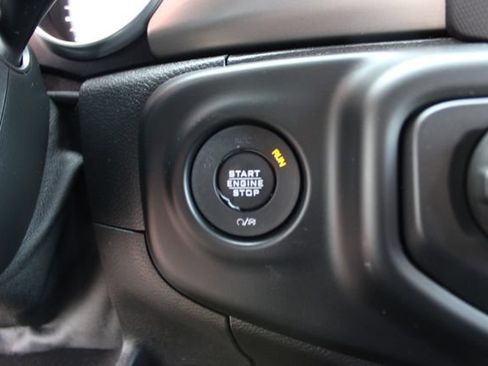 Used 2020 Jeep Wrangler Sport AWD/4WD image 18