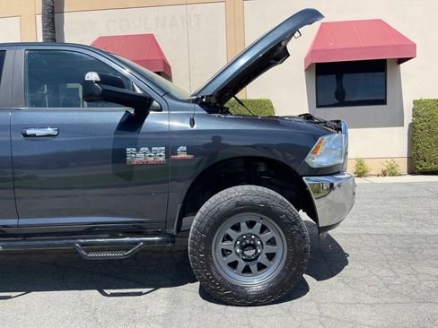 Used 2016 RAM 2500 SLT w/ Luxury Group AWD/4WD image 33