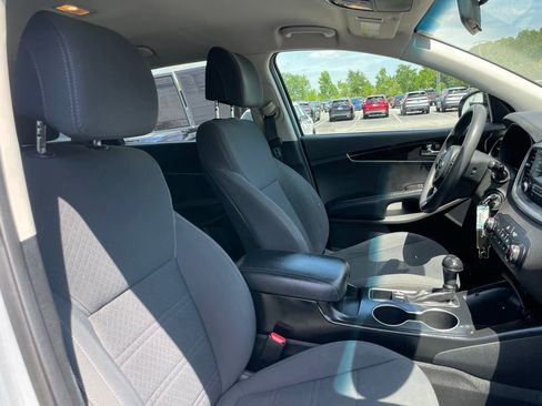 Used 2017 Kia Sorento L FWD image 30