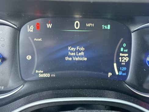 Used 2024 Chrysler Pacifica Limited FWD image 24