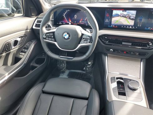 Used 2025 BMW 330i Sedan image 16