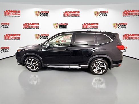 Used 2022 Subaru Forester Touring image 16
