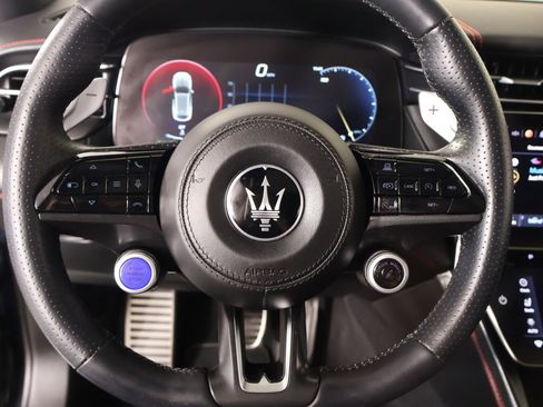 Used 2024 Maserati Grecale Trofeo AWD/4WD image 3