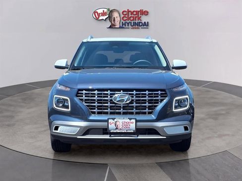 New 2025 Hyundai Venue Limited image 8