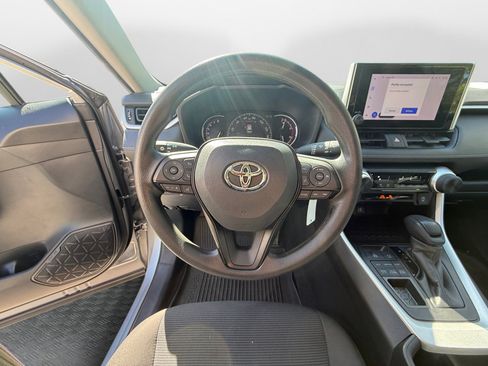 Used 2023 Toyota RAV4 LE AWD/4WD image 13