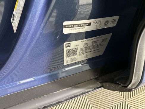 Used 2025 Buick Enclave Preferred image 35