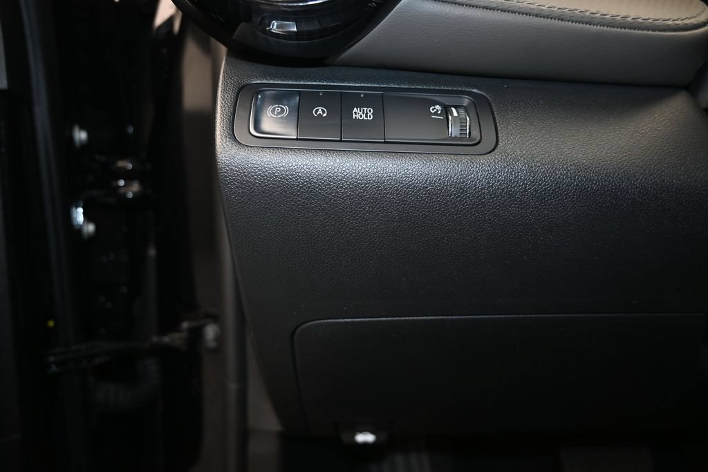 Certified 2025 Chevrolet Equinox LT w/ Convenience Package II FWD image 12