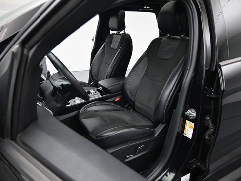 Used 2019 Ford Edge ST w/ Equipment Group 401A AWD/4WD image 9