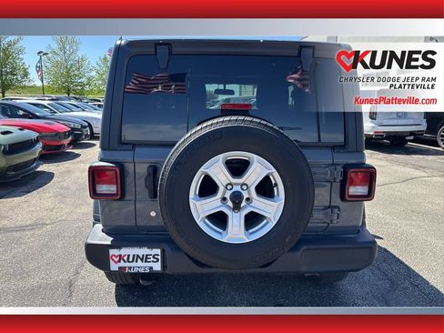 Used 2019 Jeep Wrangler Sport AWD/4WD image 4