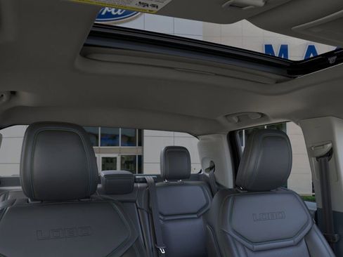 New 2025 Ford Maverick Lobo image 12