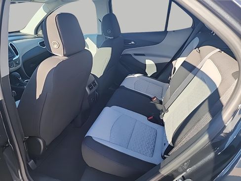 Used 2022 Chevrolet Equinox LS w/ LS Convenience Package image 11