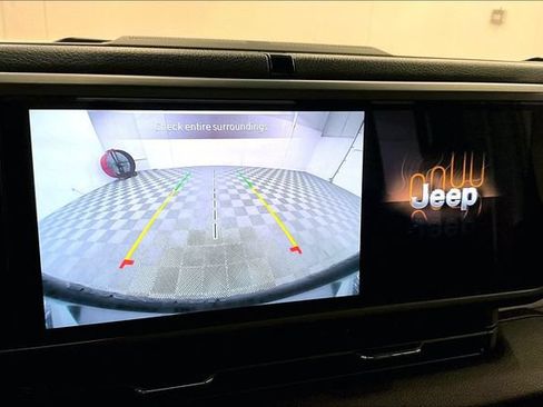 Used 2024 Jeep Wrangler Unlimited Sport AWD/4WD image 28