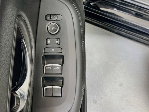 Used 2023 Honda HR-V EX-L image 17