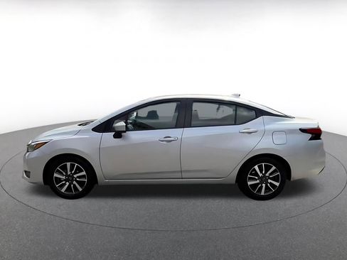 Used 2025 Nissan Versa SV FWD image 8