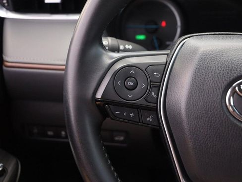 Certified 2023 Toyota Venza XLE AWD/4WD image 12