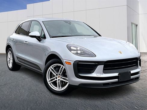 Used 2022 Porsche Macan image 9