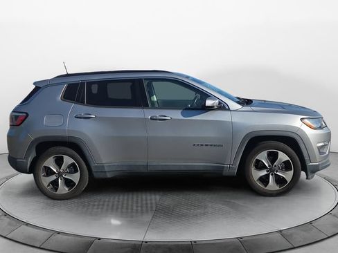 Used 2017 Jeep Compass Latitude w/ Popular Equipment Group FWD image 6
