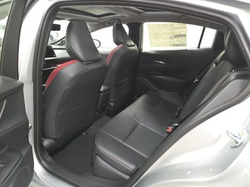 New 2026 Toyota Prius Plug-In Hybrid FWD image 17