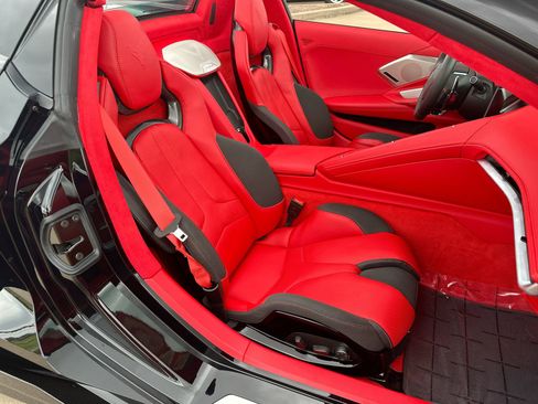 Used 2024 Chevrolet Corvette Stingray Premium Conv w/ Battery Protection Package image 23