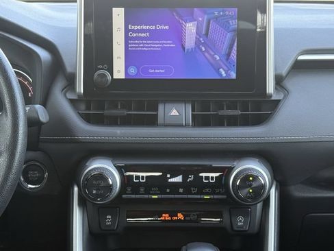 Used 2025 Toyota RAV4 XLE FWD image 17